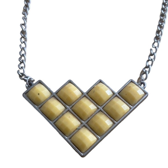 Y2K | Yellow | Triangle | Silver color | Necklace - Picture 2 of 5